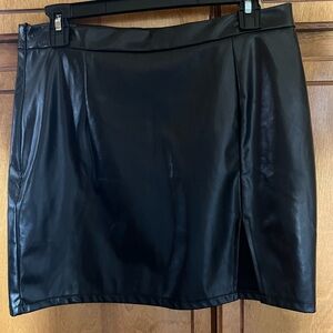 SHEIN Black Faux Leather Mini Skirt